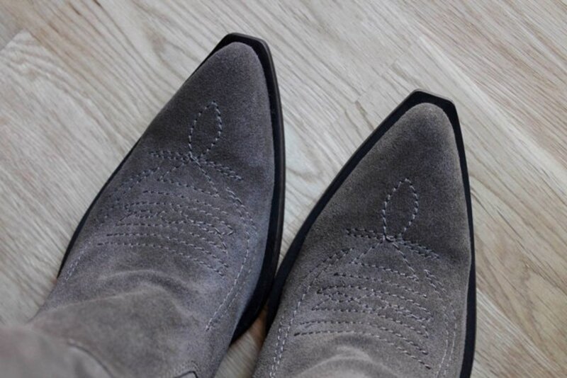 Pompili stylish chamois leather boots